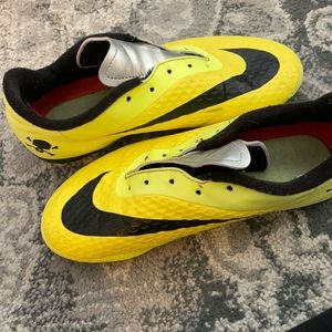 girls outdoor soccer shoes